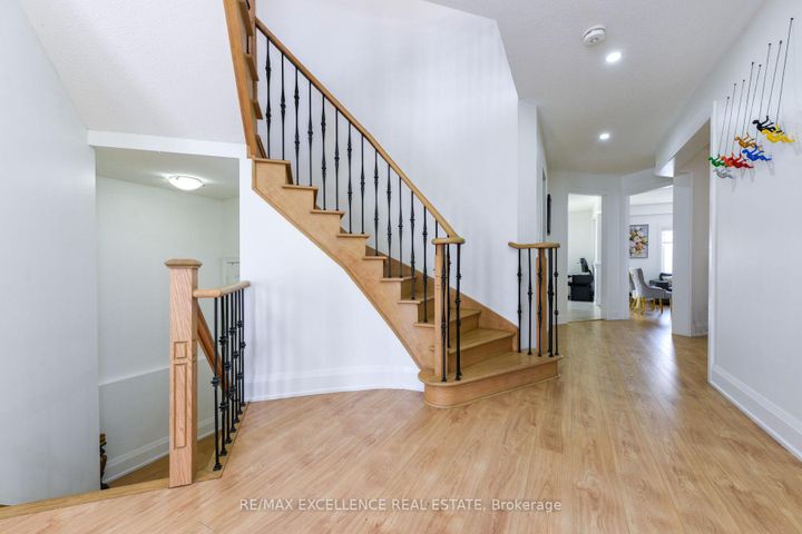 Photo 7 at 26 Fahey Drive, Bram West, Brampton