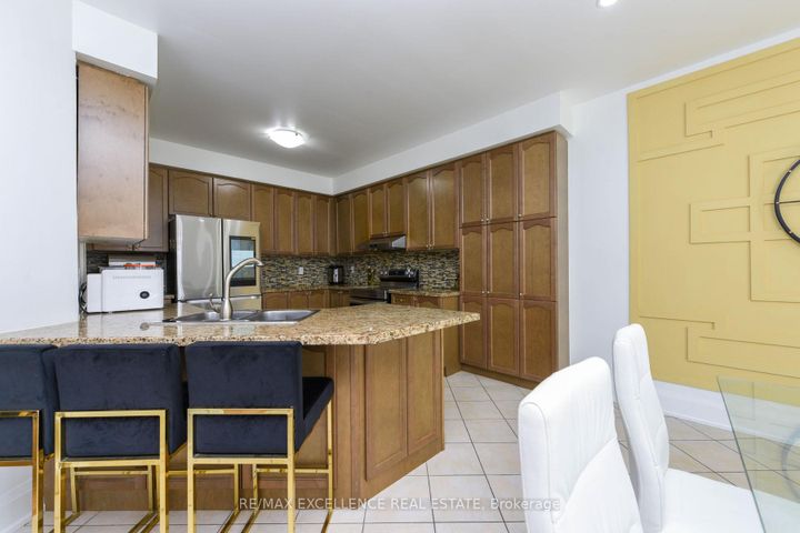 Photo 11 at 26 Fahey Drive, Bram West, Brampton