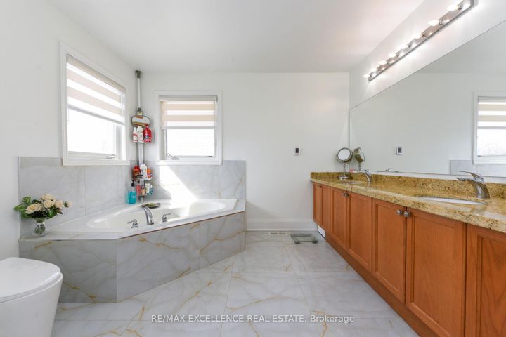 Photo 24 at 26 Fahey Drive, Bram West, Brampton