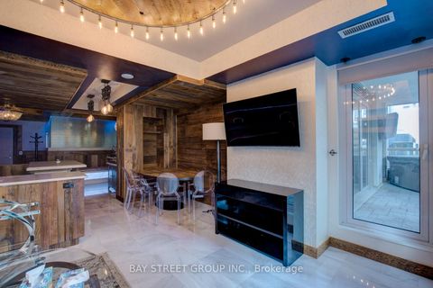 Photo 2 at 301 - 68 Yorkville Avenue, Annex, Toronto