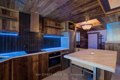 Photo 3 at 301 - 68 Yorkville Avenue, Annex, Toronto