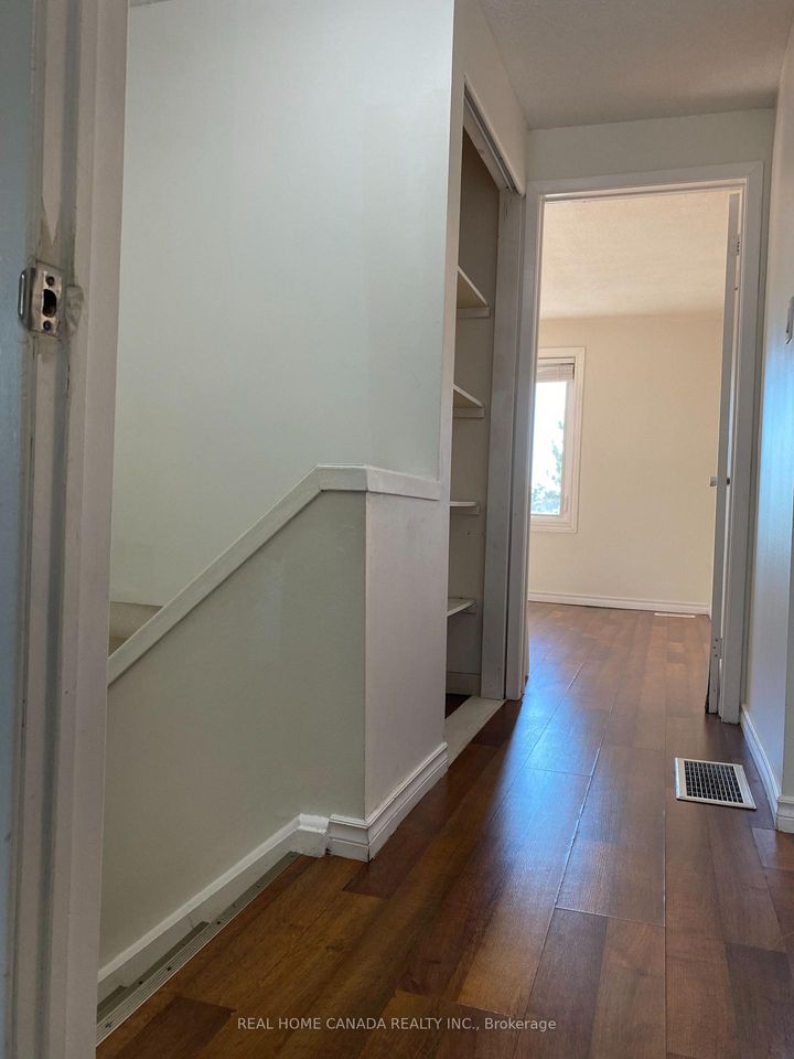 Photo 10 at 34 - 6449 GLEN ERIN Drive, Meadowvale, Mississauga