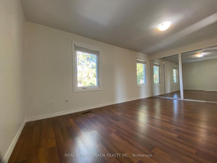 Photo 11 at 34 - 6449 GLEN ERIN Drive, Meadowvale, Mississauga