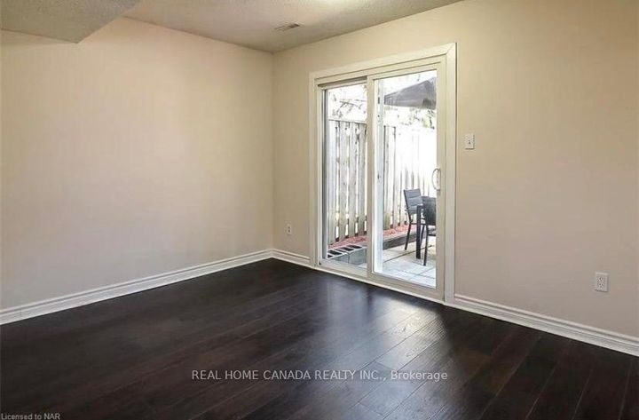 Photo 19 at 34 - 6449 GLEN ERIN Drive, Meadowvale, Mississauga