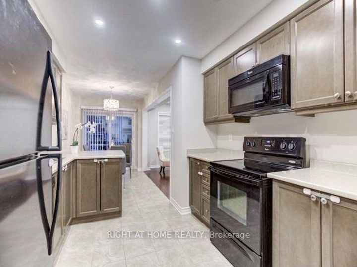 Photo 4 at . - 4 Hafia Street, Northwest Brampton, Brampton