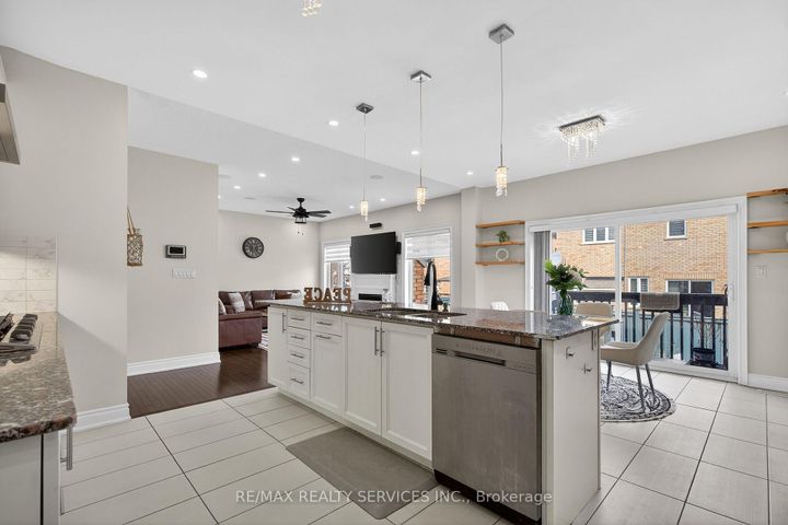 Photo 14 at 25 Selsdon Street, Credit Valley, Brampton