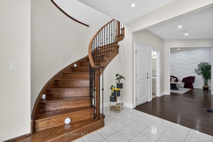 Photo 21 at 25 Selsdon Street, Credit Valley, Brampton