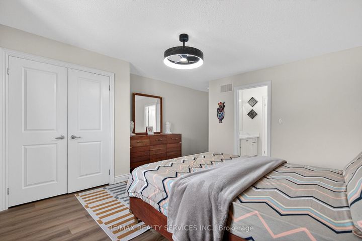 Photo 31 at 25 Selsdon Street, Credit Valley, Brampton