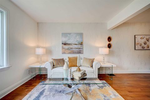 Photo 3 at 10 Sundridge Drive, Birchmount, Toronto