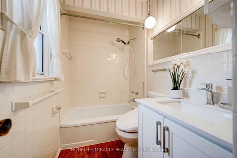 Photo 11 at 10 Sundridge Drive, Birchmount, Toronto