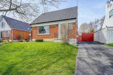 Photo 24 at 10 Sundridge Drive, Birchmount, Toronto