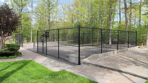 Photo 7 at 2 Glenridge Drive, Devil's Elbow, Markham