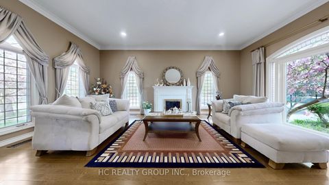 Photo 13 at 2 Glenridge Drive, Devil's Elbow, Markham