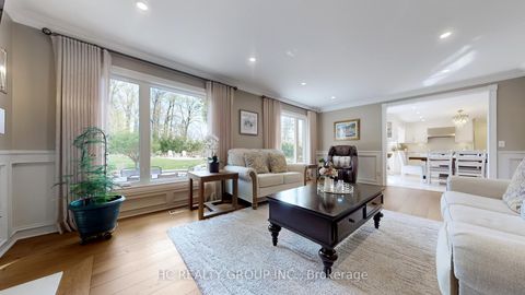 Photo 17 at 2 Glenridge Drive, Devil's Elbow, Markham