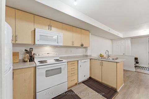 Photo 9 at 92 - 37 Four Winds Drive, York University Heights, Toronto