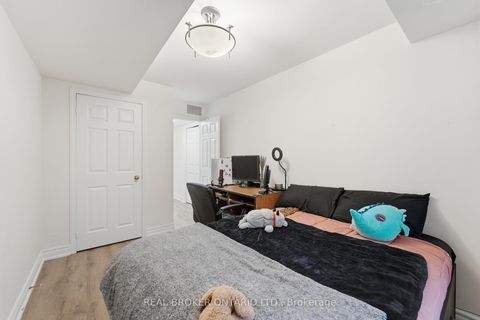 Photo 12 at 92 - 37 Four Winds Drive, York University Heights, Toronto