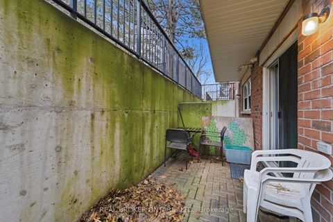 Photo 14 at 92 - 37 Four Winds Drive, York University Heights, Toronto