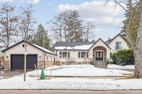 Photo 1 at 2090 Stonehouse Crescent, Sheridan, Mississauga