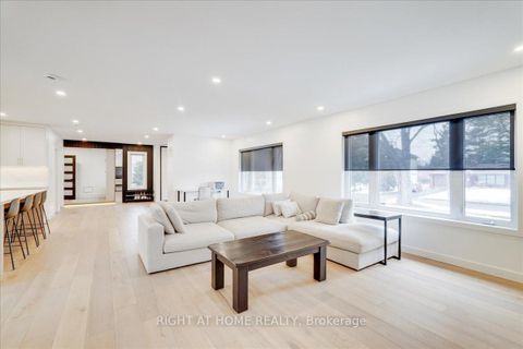 Photo 12 at 2090 Stonehouse Crescent, Sheridan, Mississauga