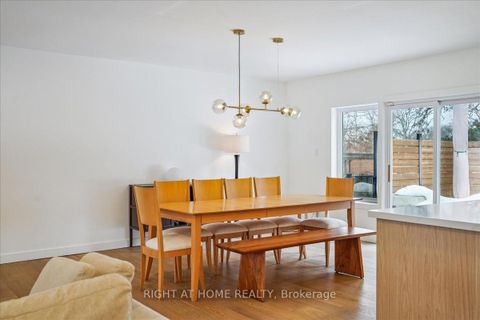 Photo 14 at 2090 Stonehouse Crescent, Sheridan, Mississauga