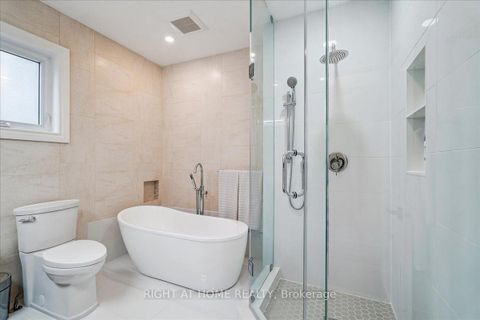 Photo 17 at 2090 Stonehouse Crescent, Sheridan, Mississauga