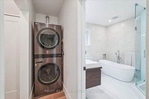 Photo 18 at 2090 Stonehouse Crescent, Sheridan, Mississauga