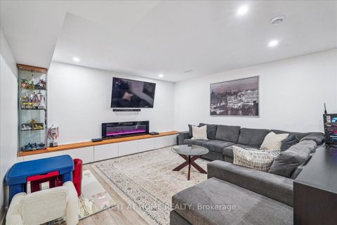 Photo 28 at 2090 Stonehouse Crescent, Sheridan, Mississauga