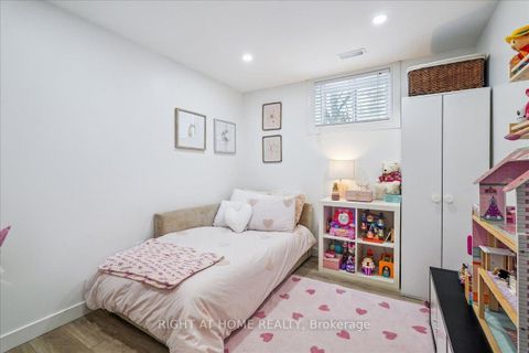 Photo 33 at 2090 Stonehouse Crescent, Sheridan, Mississauga