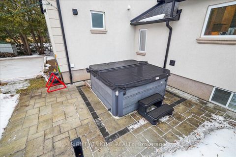 Photo 38 at 2090 Stonehouse Crescent, Sheridan, Mississauga