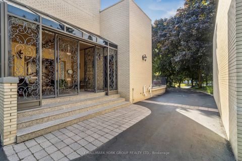 Photo 1 at 27 Scott Crescent, King City, King