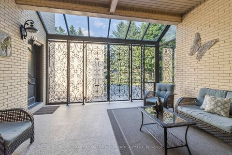 Photo 2 at 27 Scott Crescent, King City, King