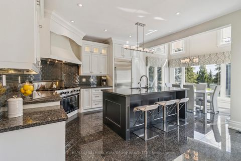 Photo 10 at 27 Scott Crescent, King City, King