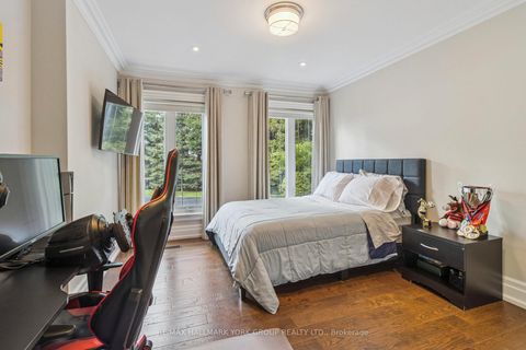 Photo 18 at 27 Scott Crescent, King City, King