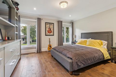 Photo 19 at 27 Scott Crescent, King City, King