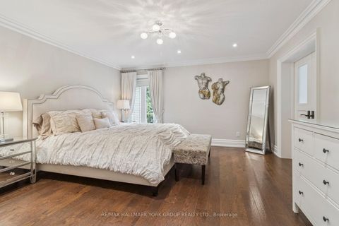 Photo 23 at 27 Scott Crescent, King City, King