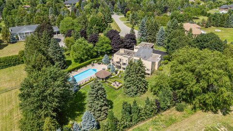 Photo 46 at 27 Scott Crescent, King City, King