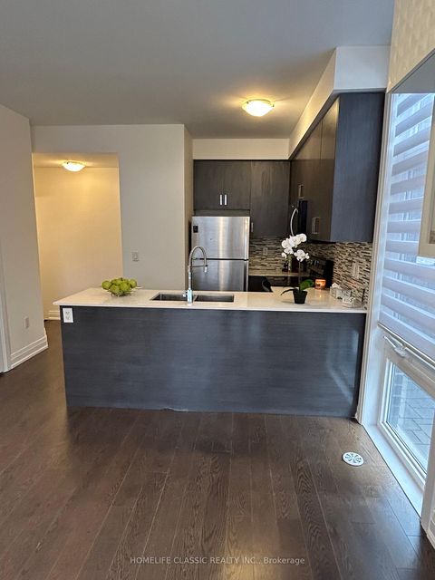 Photo 6 at 9 - 11 Eldora Avenue, Newtonbrook West, Toronto