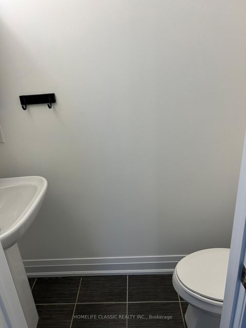 Photo 9 at 9 - 11 Eldora Avenue, Newtonbrook West, Toronto