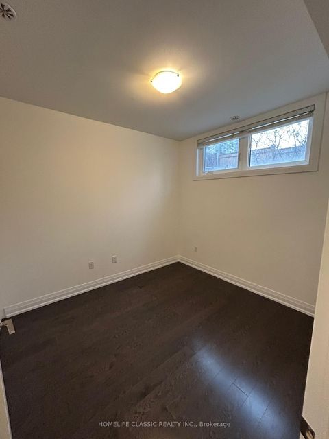 Photo 13 at 9 - 11 Eldora Avenue, Newtonbrook West, Toronto