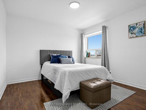 Photo 18 at 407 - 8 Kingsbridge Court, Branson, Toronto