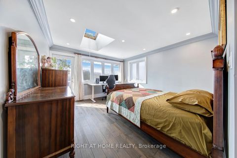 Photo 16 at 397 Maple Leaf Drive, Maple Leaf, Toronto