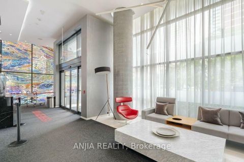 Photo 2 at 312 - 185 Roehampton Avenue, Mount Pleasant East, Toronto