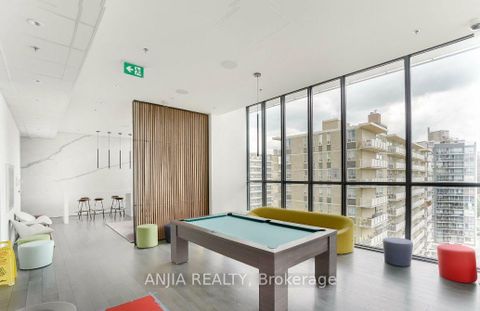 Photo 6 at 312 - 185 Roehampton Avenue, Mount Pleasant East, Toronto