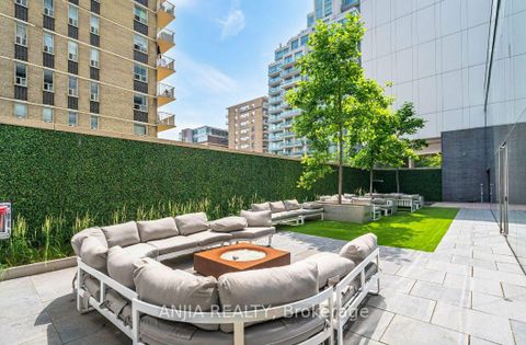 Photo 7 at 312 - 185 Roehampton Avenue, Mount Pleasant East, Toronto