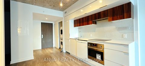 Photo 13 at 312 - 185 Roehampton Avenue, Mount Pleasant East, Toronto