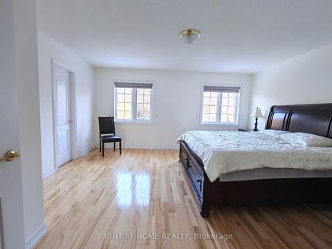 Photo 11 at 63 Brass Drive, Jefferson, Richmond Hill