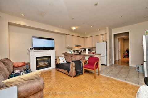 Photo 3 at 14 Bowsfield Road, York University Heights, Toronto
