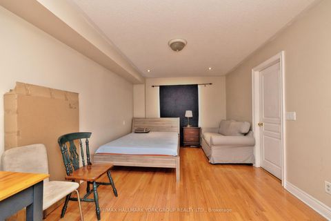 Photo 10 at 14 Bowsfield Road, York University Heights, Toronto