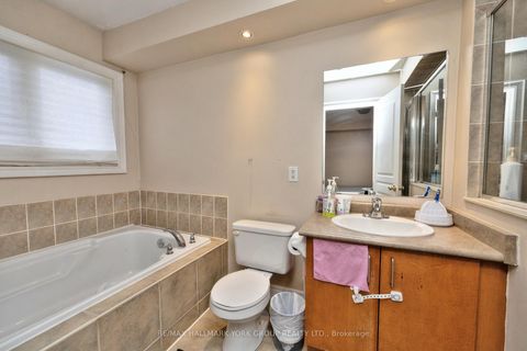 Photo 11 at 14 Bowsfield Road, York University Heights, Toronto