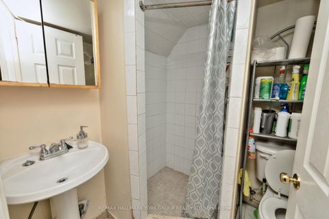 Photo 22 at 14 Bowsfield Road, York University Heights, Toronto